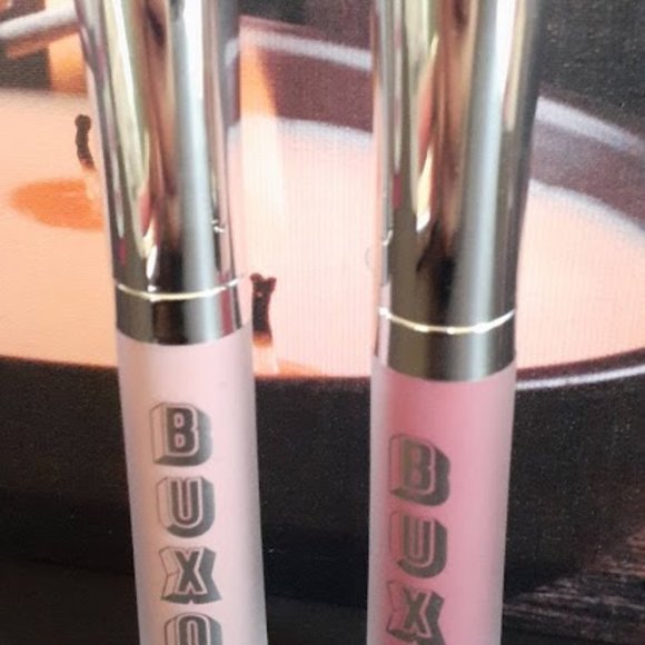 Best selling lip gloss - Picture 3 of 5